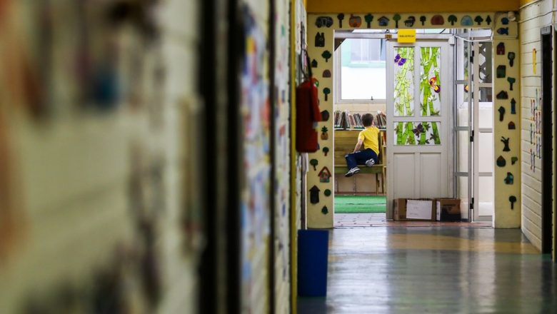 Nove estados e o DF têm previsão de retomada das aulas presenciais na rede pública estadual até setembro