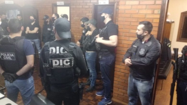 Polícia de SC deflagra operação no RS contra suspeitos de desviar cargas de grãos