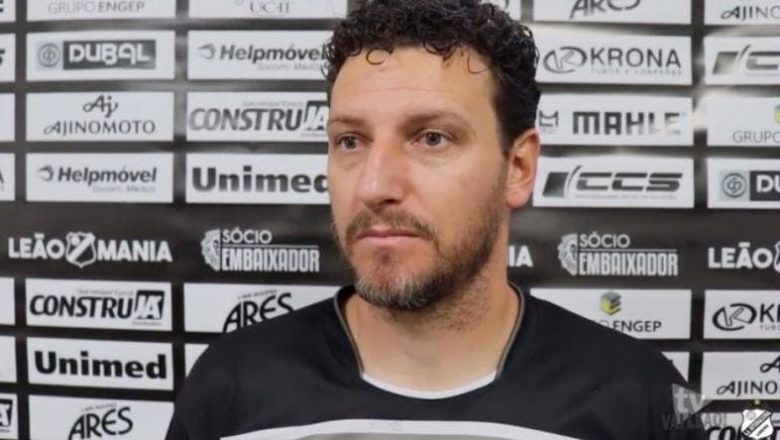 Figueirense confirma Elano como novo técnico para a Série B