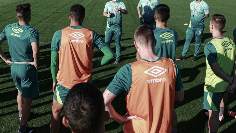 Adiamento vira benefício na Chapecoense após sequência de jogos e baixas no elenco