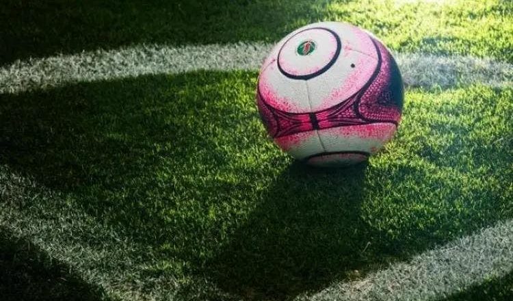 Prefeitura volta atrás e proíbe “patotas” e futebol amador em Blumenau