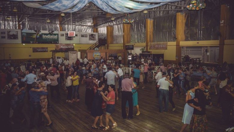 Liberados em Indaial, show, eventos, atividades em cinemas, teatros, museus e casas noturnas