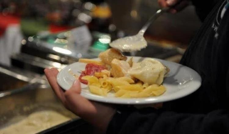 Bares e restaurantes de Blumenau estão liberados para atender sem restrições de horário