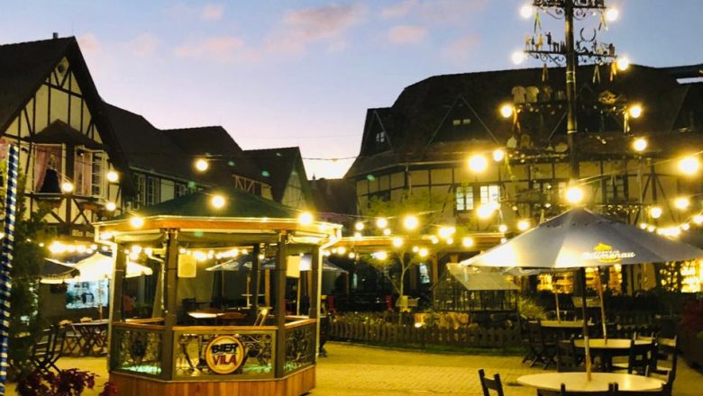 Empório Vila Germânica ganha biergarten inspirado na Bavária alemã