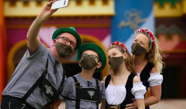 Justiça autoriza Oktoberfest no Beto Carrero World com restrições