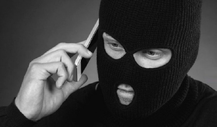 Idosa cai no golpe do falso sequestro e perde R$5 mil, em Indaial