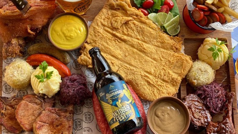 Música alemã, gastronomia típica e incentivo ao traje típico: bar de Blumenau (SC) tem programação especial em homenagem a Oktoberfest