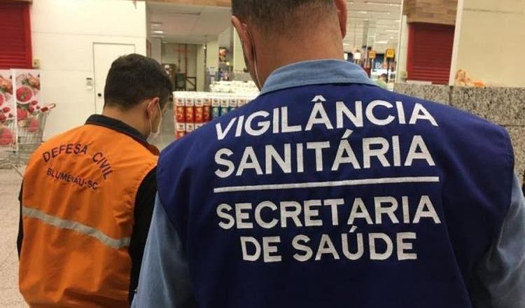 Blumenau atinge maior média de casos de Covid-19 e anuncia retorno de fiscalização