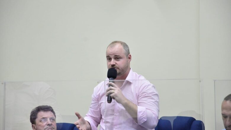 Roger Knipers sugere ampliação do aprova digital