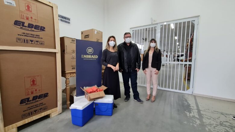 EMBRAED doa mais de 100 equipamentos para conservação e transporte de vacinas em Camboriú