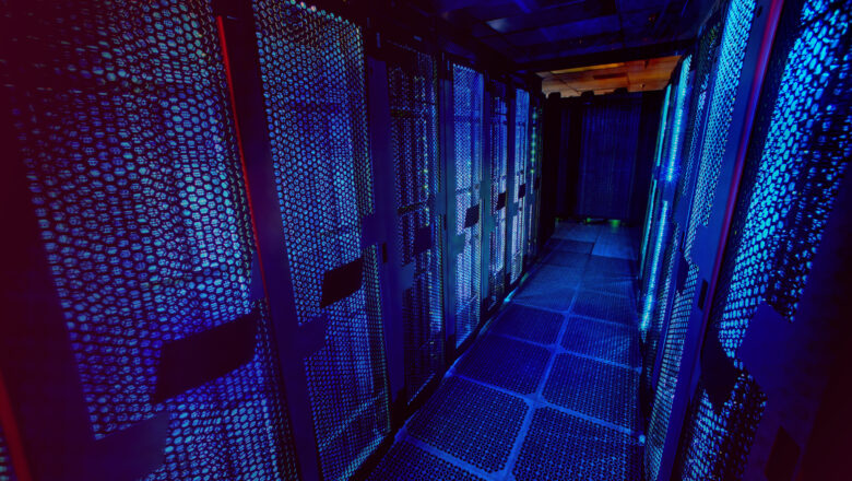 Terceirização de data center traz mais economia e eficiência para pequenos e médios negócios