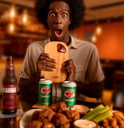 EXCLUSIVIDADE BRASILEIRA: Outback lança versão especial de tábua para fãs levarem para casa