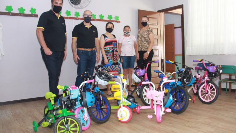 2ª edição do projeto Ciclovia da Alegria arrecada bicicletas usadas para reformar e doar a crianças carentes no Natal