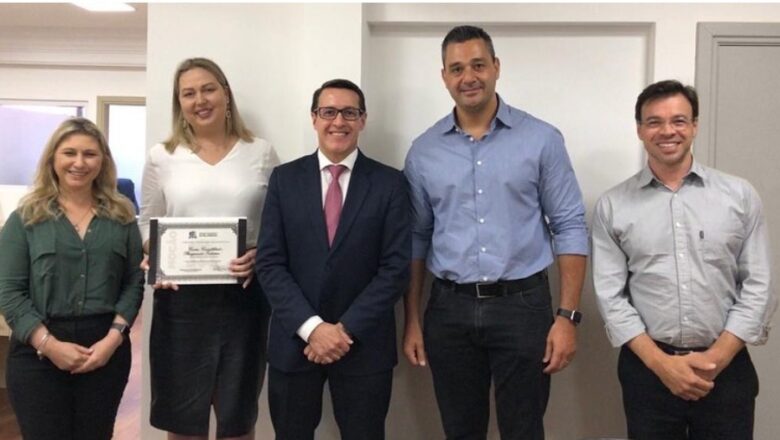 Contax recebe homenagem da Câmara Municipal