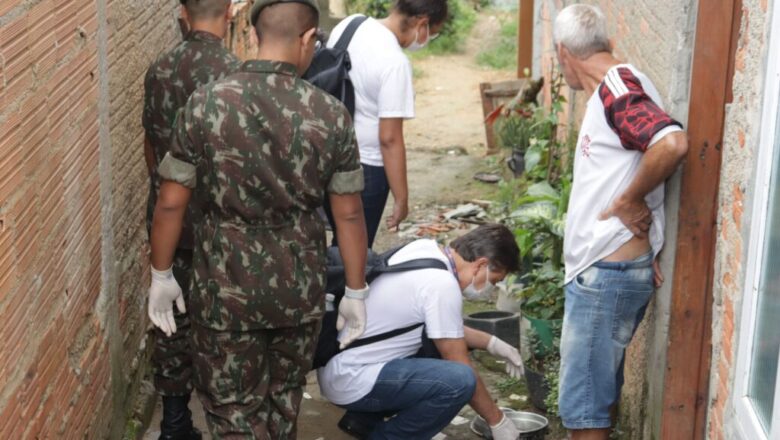 Exército acompanha agentes no combate à dengue em Blumenau