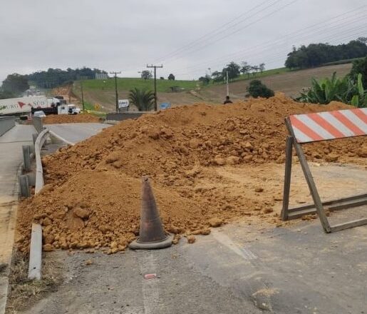 Deputado denuncia descaso com a BR-470 em Santa Catarina.