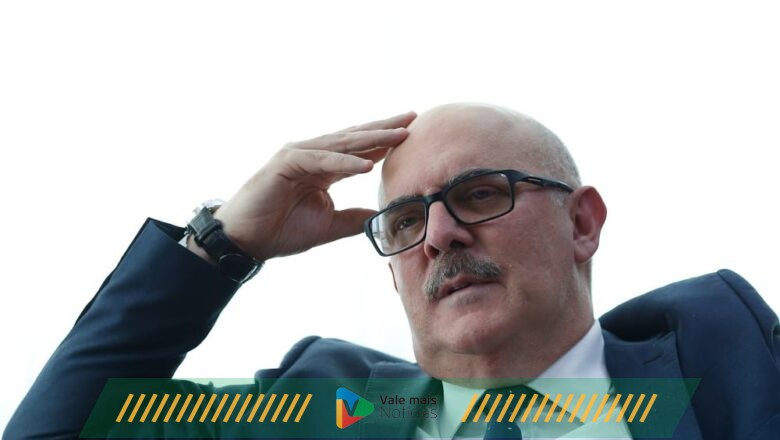 A Polícia Federal prendeu na manhã desta quarta-feira (22) o ex-ministro da Educação Milton Ribeiro.