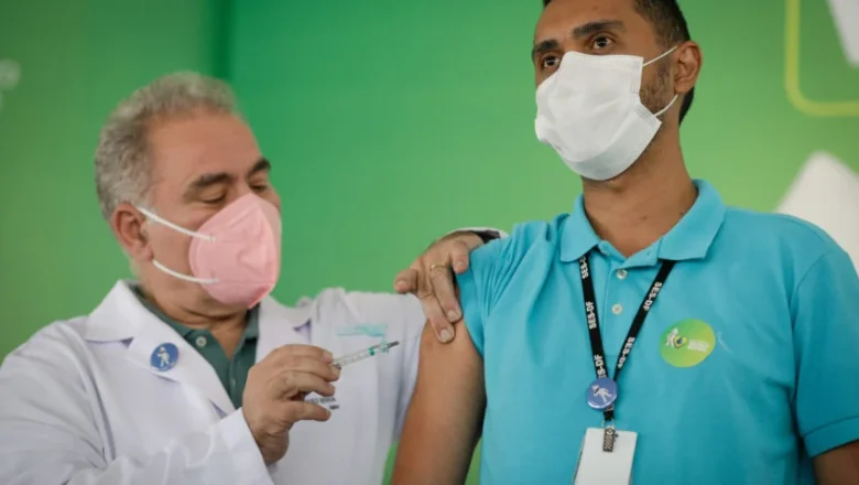 4ª dose será autorizada para acima de 50 anos, diz Queiroga