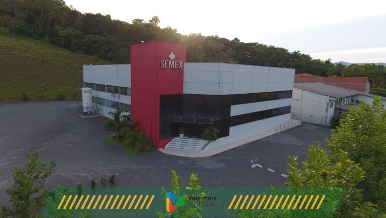 Semex Brasil é homenageada com Mérito ABCZ durante a ExpoGenética 2022