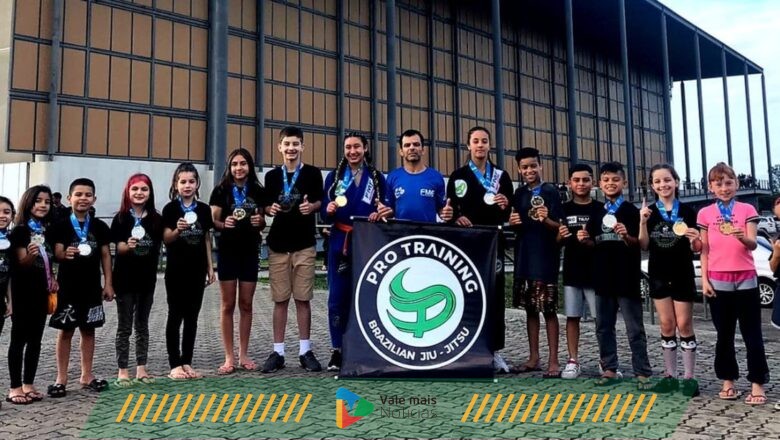 Atletas de Indaial brilham no Campeonato Sul-Americano IBJJF de Jiu-Jitsu Kids