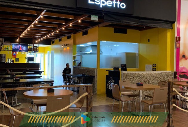 Maior rede de restaurantes de espetinhos do Brasil chega a Blumenau