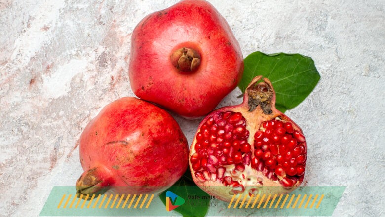 Romã, cacau, abóbora: conheça os frutos que podem trazer benefícios para a saúde da pele