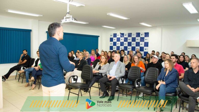 Rotary Club de Indaial Águas do Vale Promove Palestra sobre Inteligência Emocional e Arrecada Recursos para Projeto Social