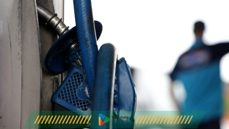 Gasolina chega a R$ 6 em cidades de SC