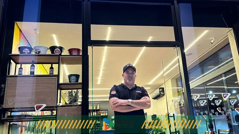 Filho de imigrantes, ex-motoboy teve três motos roubadas e hoje é sócio de franquia que fatura R$ 30 milhões por ano