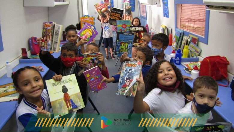 Projeto “Livros nas Praças” promove acesso à educação em Blumenau