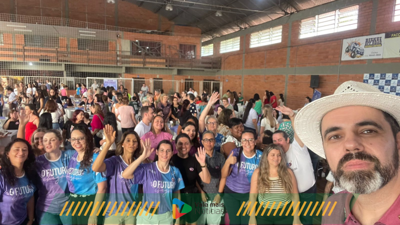 Mais de 400 mulheres lotaram a Sociedade Progresso para ouvir ó pré-candidato à prefeito Anderson Batata e seus pré-candidato à vereador e vereadora.