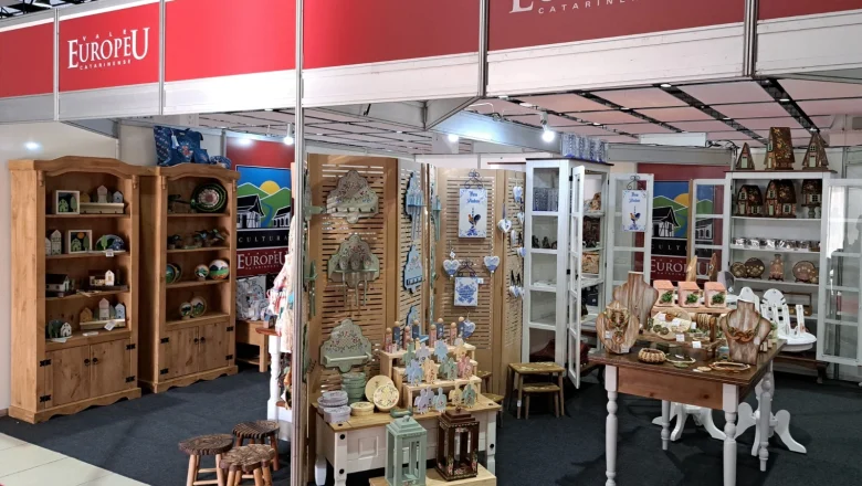 Produtos artesanais e criativos de Indaial encantam visitantes em Feira Internacional