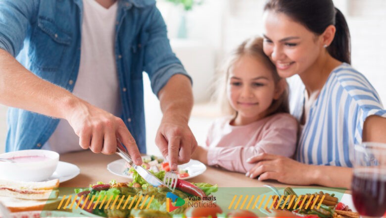 PREVENÇÃO À OBESIDADE INFANTIL COMEÇA EM CASA
