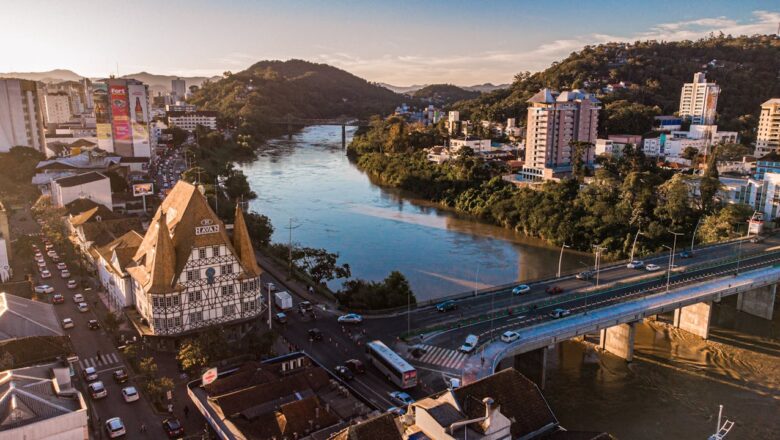 Novos negócios crescem 21% no primeiro semestre de 2024 em Blumenau