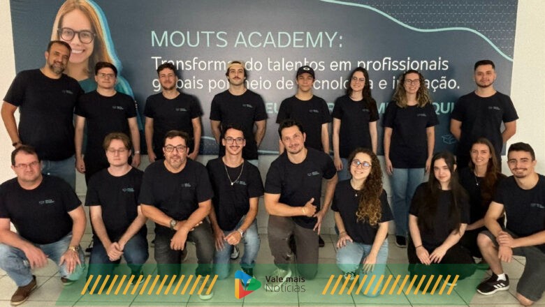 Empresa de tecnologia de Blumenau oferece programa de capacitação remunerada para jovens
