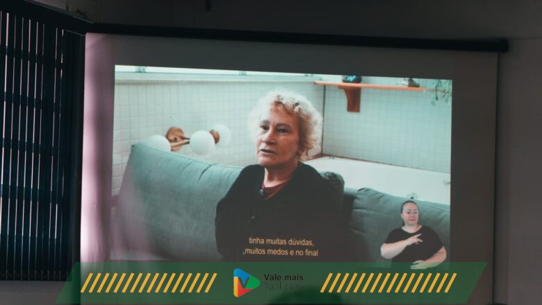 Publicitária de Blumenau produz vídeos para inspirar jovens em relação à arte