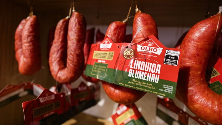 Concessão da Indicação Geográfica para a linguiça Blumenau completa dois anos e inspira novos produtos