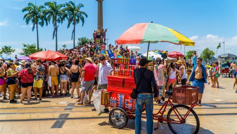 Renda extra é estratégia para pagamento de dívidas: 28% usam das atividades adicionais para negociarem pendências, revela Serasa