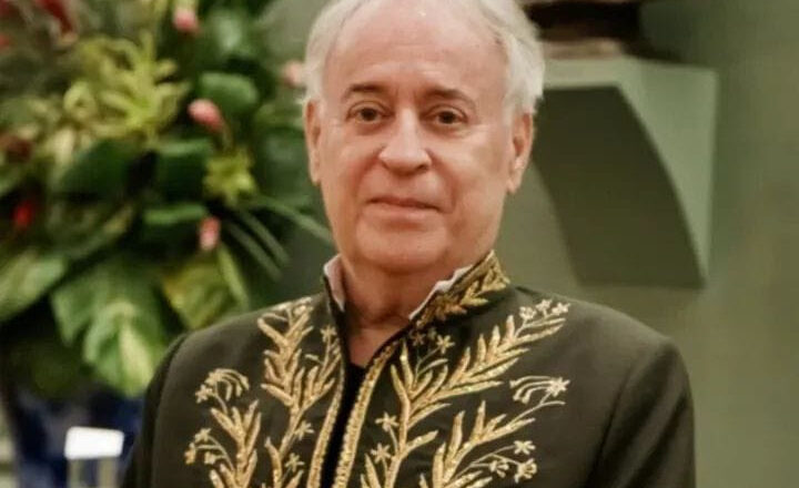 Você conhece o autor blumenauense que é membro da Academia Brasileira de Letras?