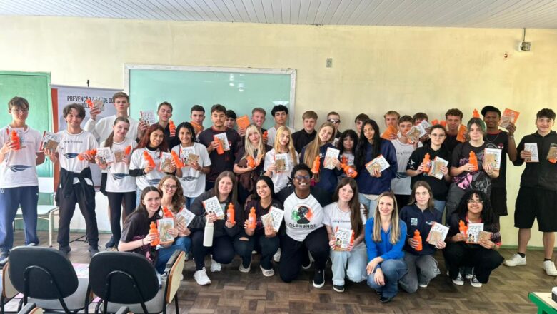 Mais de 500 adolescentes participam de projeto sobre saúde e prevenção em Timbó