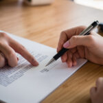 Seis em cada dez brasileiros já emprestaram o nome a conhecidos, aponta Serasa