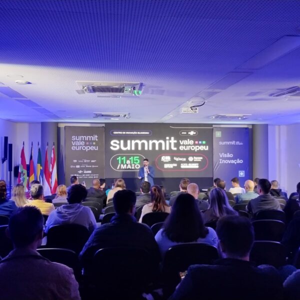 Summit Vale Europeu encerra edição 2026 e consolida integração regional