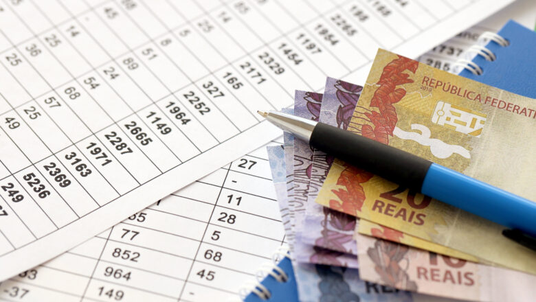 49% dos endividados com bancos concentram mais de uma dívida por instituição, revela Serasa