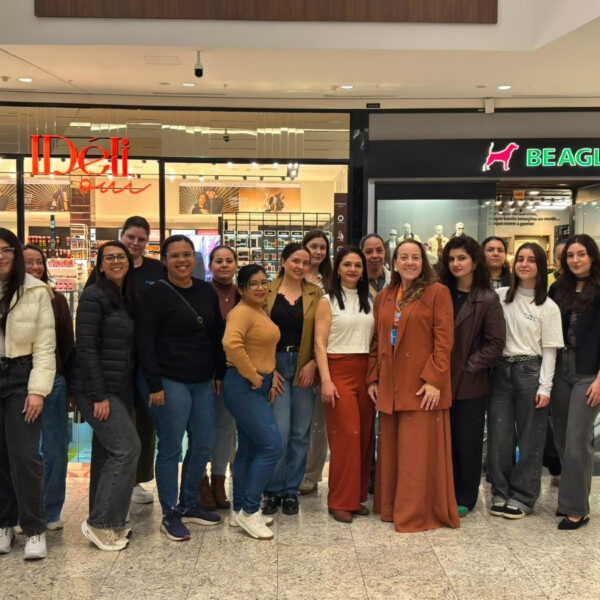 Moda, tecnologia e indústria inspiram desfile no Norte Shopping, em Blumenau