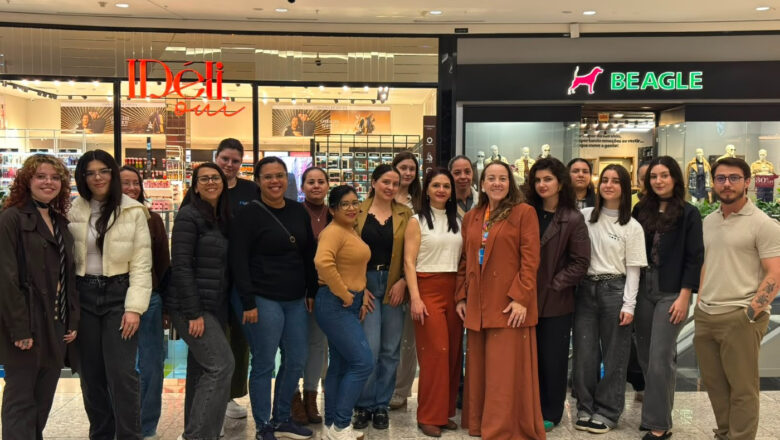 Moda, tecnologia e indústria inspiram desfile no Norte Shopping, em Blumenau