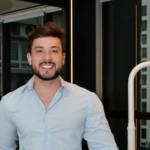 Você já ouviu falar sobre o efeito halo? E qual é a relação desse fenômeno com a harmonização facial e o mercado de trabalho?