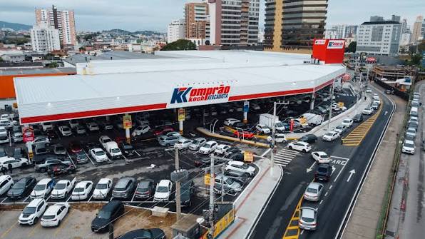 Funcionários que construíram carreiras ao longo de décadas são homenageados no Grupo Koch
