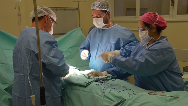 SUS depende de articulação entre governo, hospitais e entidades para chegar à ponta