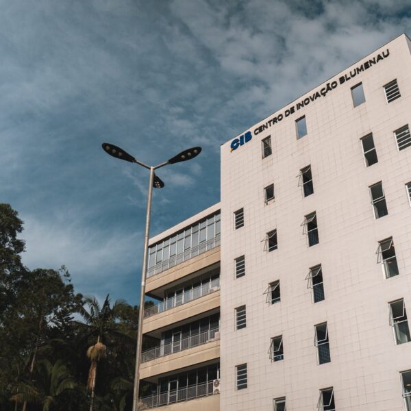 De desenvolvimento de adolescentes até IA na produção industrial: GeneStart aprova novos projetos