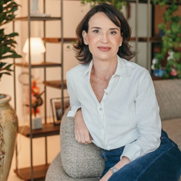 Dermatologista de Florianópolis apresenta abordagem regenerativa para tratar alopecias em congresso mundial no Rio